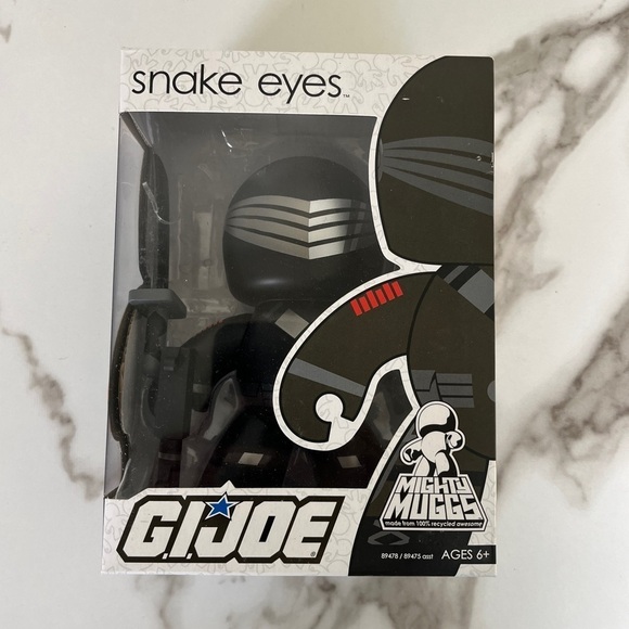 Hasbro Mighty Muggs G.I.Joe Snake Eyes Machine Gun Sword NEW Figure Collectible - Picture 7 of 9